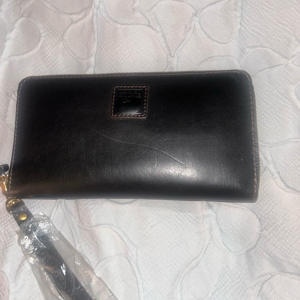 Dooney & Bourke  Satchel and Wallet - Picture 2 of 8